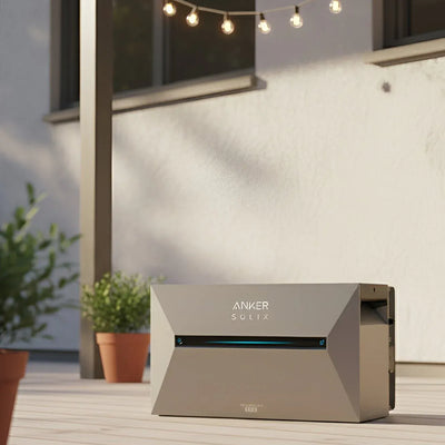 Anker SOLIX Solarbank 3 E2700 Pro – Seitenansicht mit Solaranschlüssen, IP65-Gehäuse